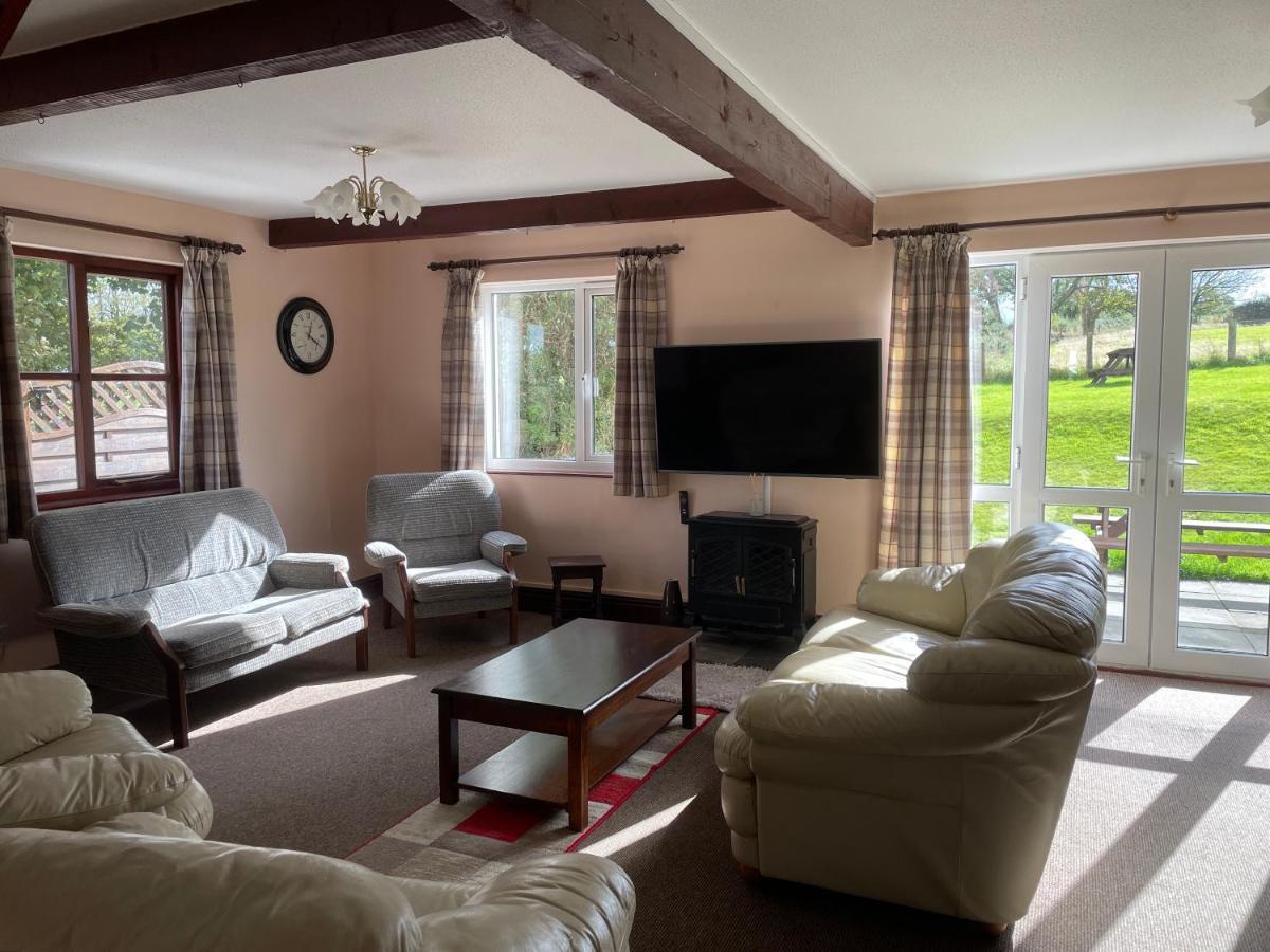 Trenewydd Farm Holiday Cottages カーディガン エクステリア 写真