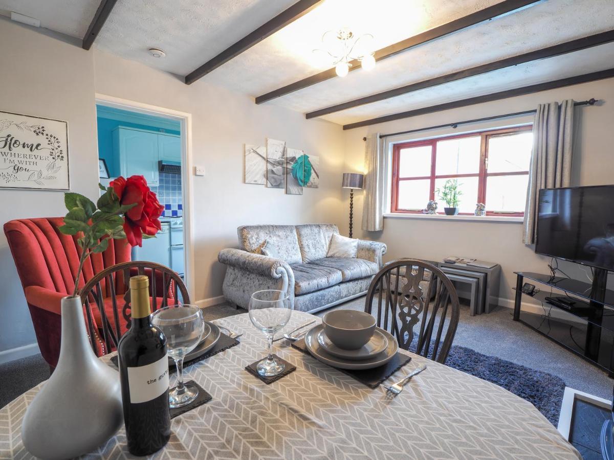 Trenewydd Farm Holiday Cottages カーディガン エクステリア 写真