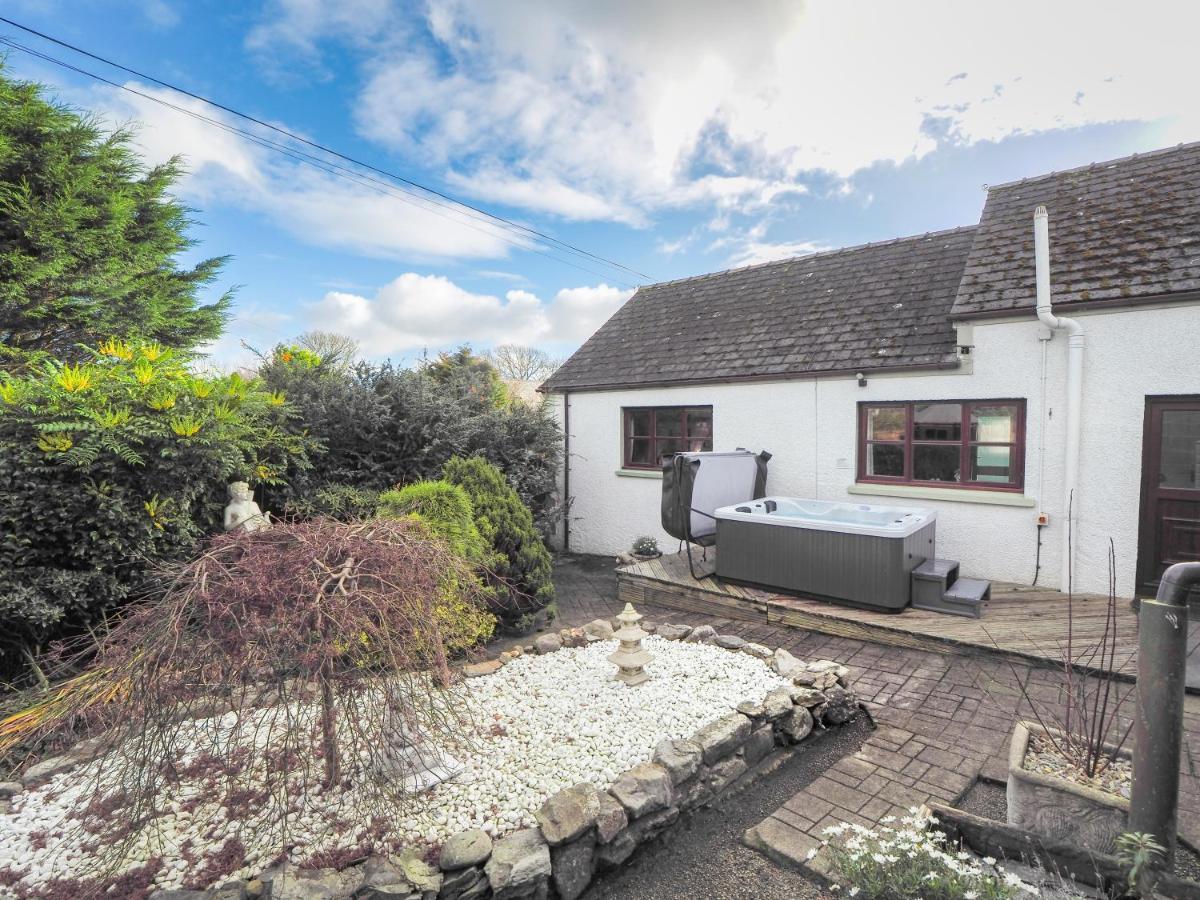 Trenewydd Farm Holiday Cottages カーディガン エクステリア 写真