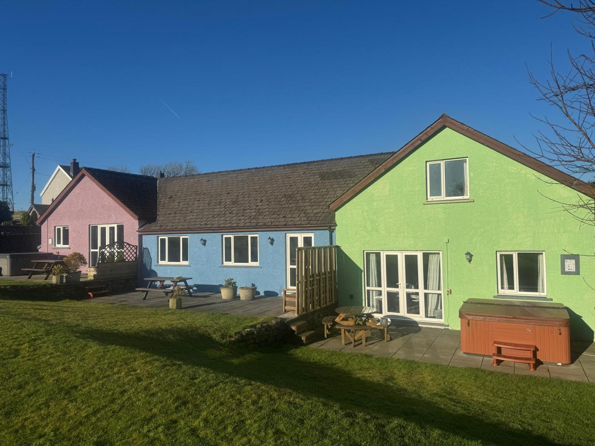 Trenewydd Farm Holiday Cottages カーディガン エクステリア 写真